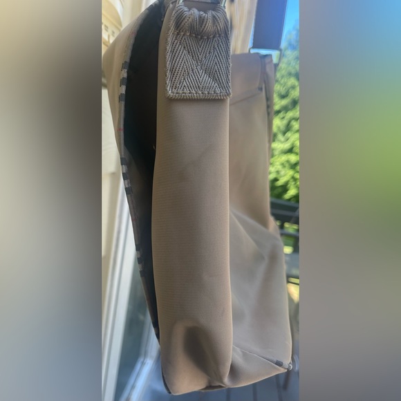 Burberry Fragrance Polyester PVC Tan Nova Check Messenger Bag Crossbody Unisex - Picture 5 of 11